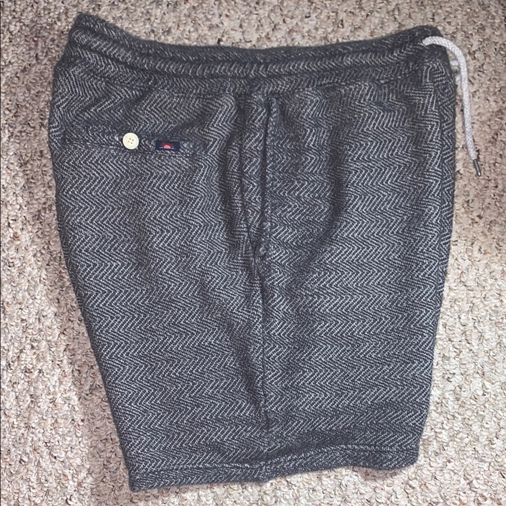 Faherty - Men's Gray Herringbone Shorts - Picture 2 of 6